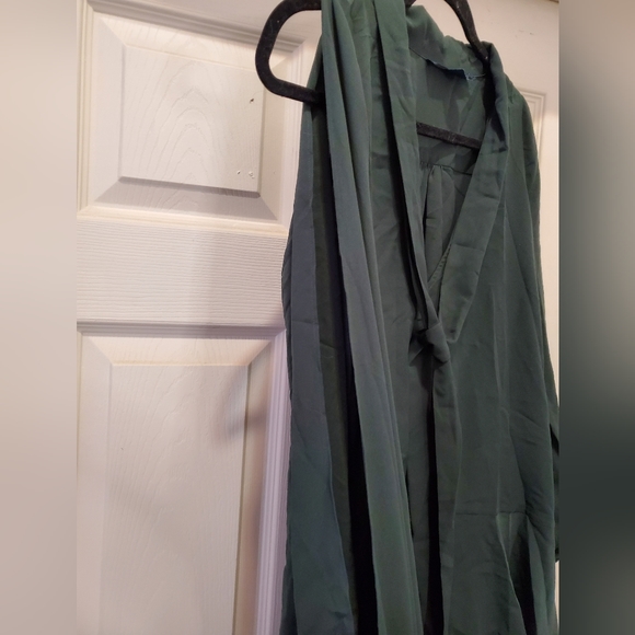 French Connection Crepe Tie Neck Cold Shoulder - Picture 9 of 10